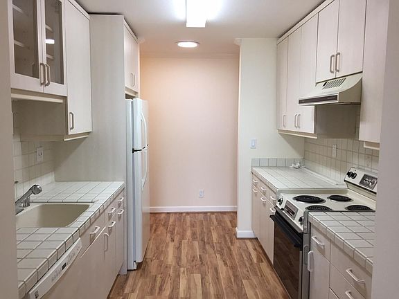 4th image of 320 Vallejo Dr APT 43
