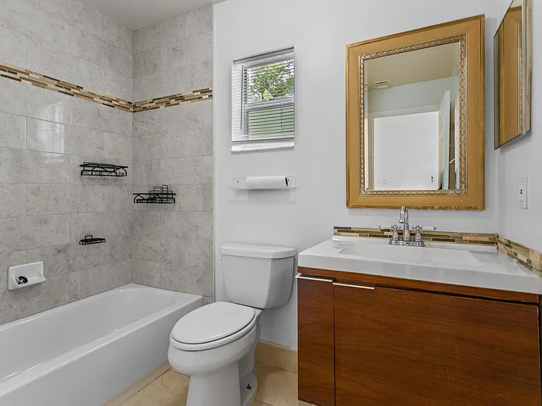 13945 Langley Pl — Photo 26