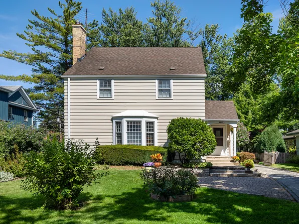 2022 Center Ave, Northbrook, IL 60062