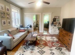 40 Grove St #8A, Boston, MA 02114