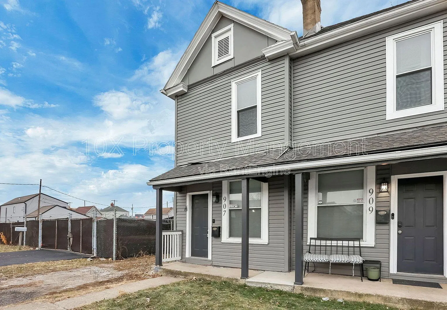 2 bed, 1.0 bath, 963 sqft, $1,110 — Photo 3