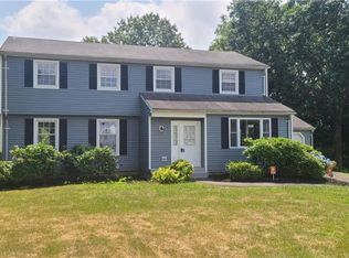11 Harvest Ln, Wallingford, CT 06492