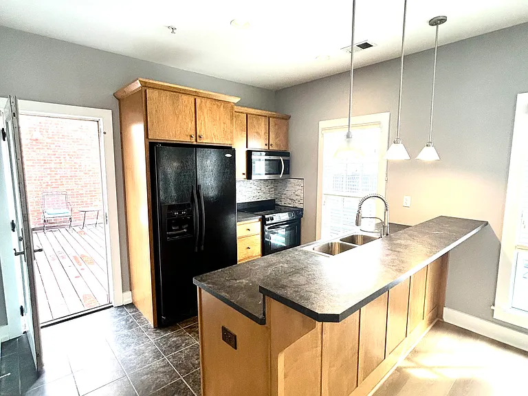9428 Norton Commons Blvd — Photo 9