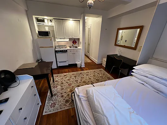 Rented by Compass | media 2