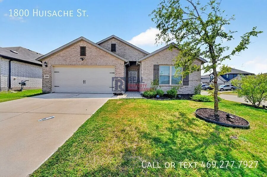 4 Bedrooms, 3 Full Baths & Community Pool In Royse City — Photo 1