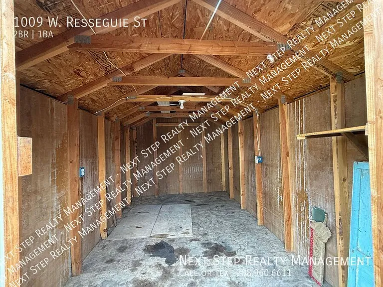 1009 W Resseguie St — Photo 17