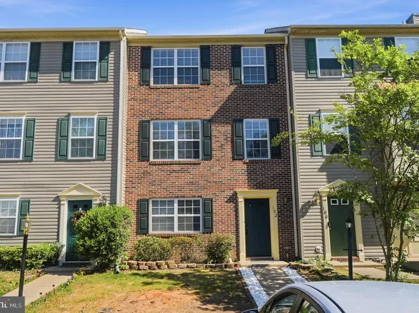 102 Regina Ln, Fredericksburg, VA 22405