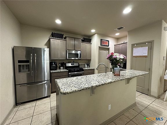 4th image of 108 Blue Rock Ct