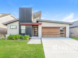 1409 Wavelet Dr, Azle, TX 76020