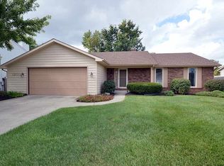 12011 Willowind Ct, Fort Wayne, IN 46845