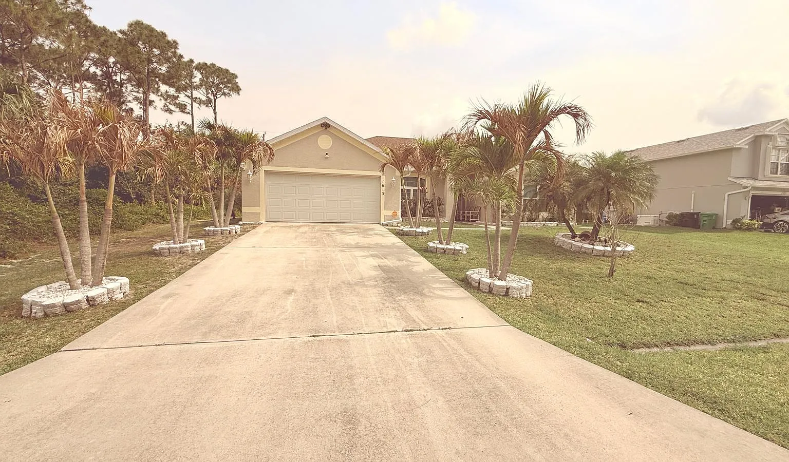 4 bed, 2.0 bath, 2290 sqft, $2,900 — Photo 4