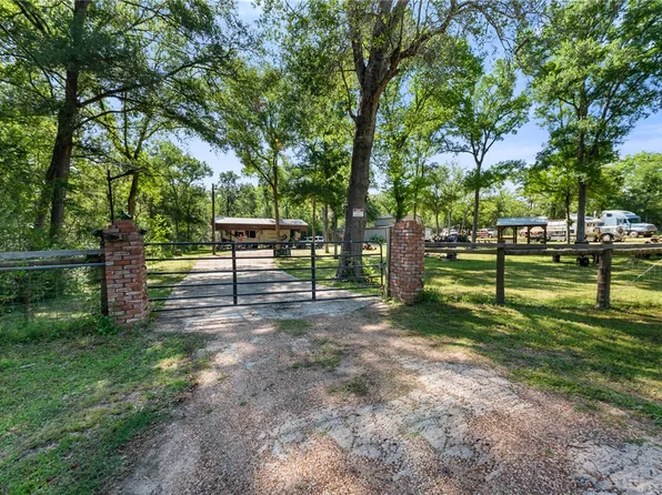 2641 Overlook Rd, Caldwell, TX 77836