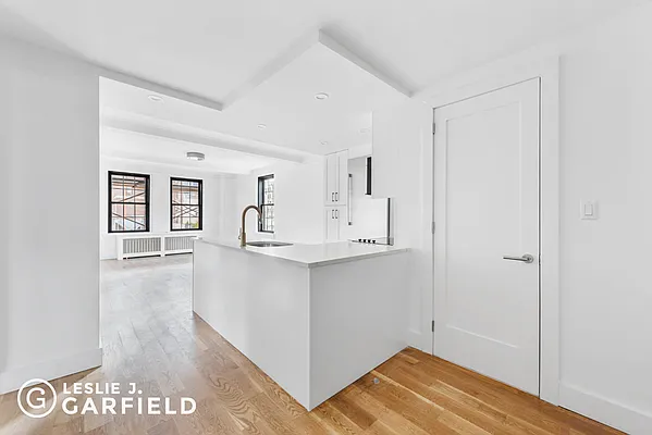 Rented by Leslie J. Garfield | media 20