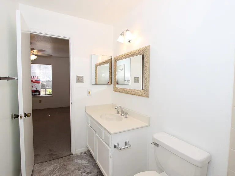 10639 Braes Bend Dr — Photo 11