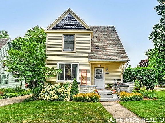 2nd image of 148 Carlton Ave SE