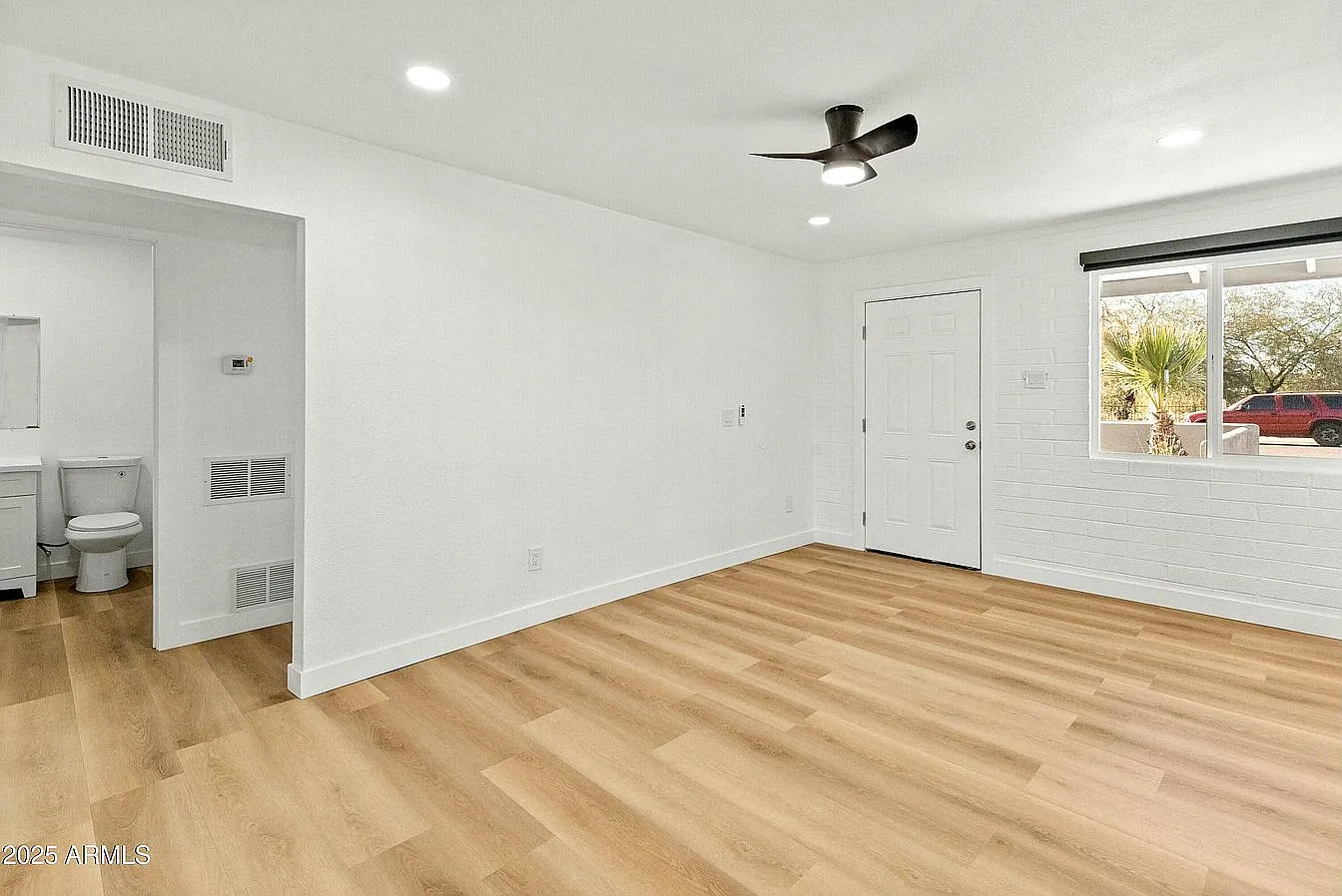 2 bed, 750 sqft, $1,695 — Photo 4