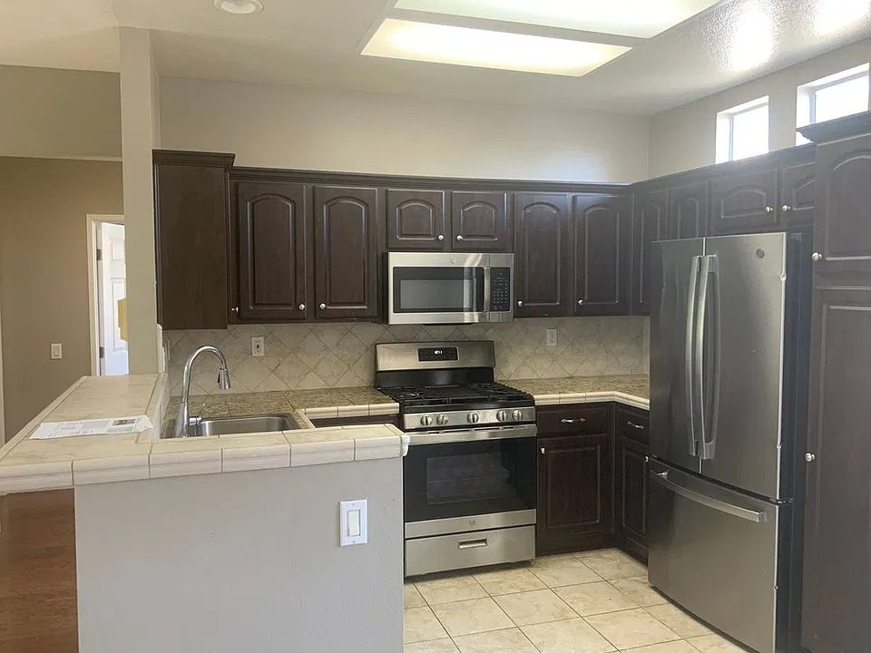8 Santa Barbara Ct