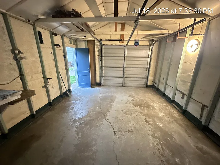 732 Elm St — Photo 10