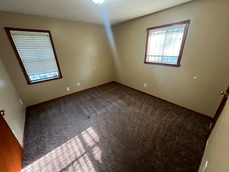 611 Frayser Dr — Photo 9