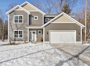 1935 Briar Ct NE, Belmont, MI 49306