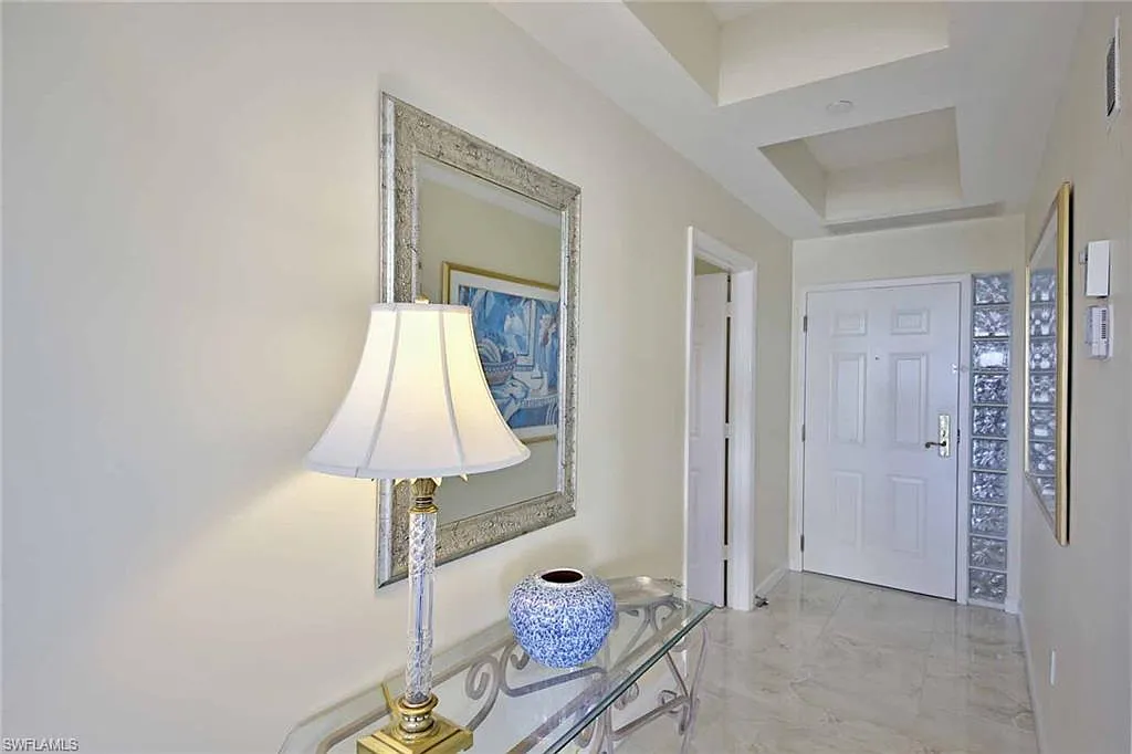 2 bed, 2.0 bath, 1714 sqft, $13,500 — Photo 2