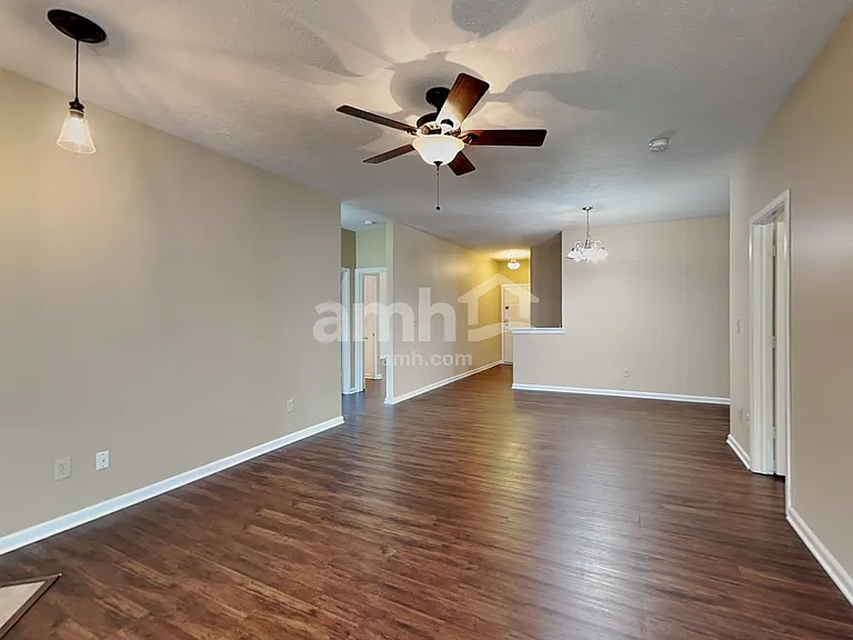 11723 Rossmore Dr — Photo 9