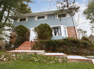 17 Minkel Rd, Ossining, NY 10562
