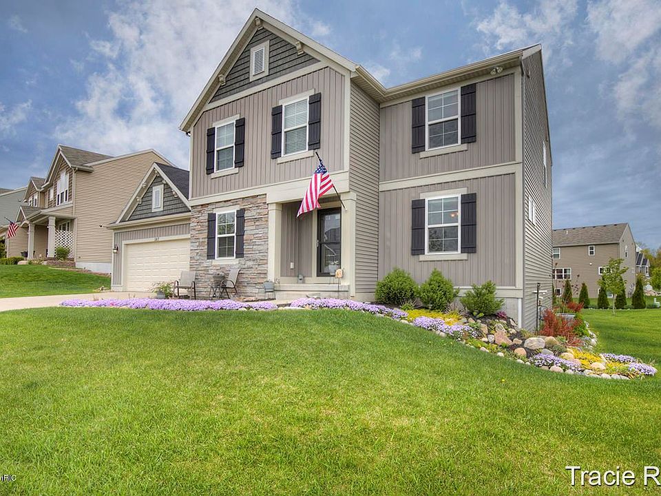 1st image of 587 Park Place Dr NE