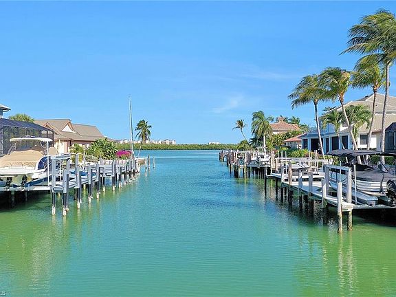 3rd image of 940 Hyacinth Ct Lot 5