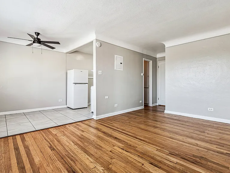 Leyden Apartments — Photo 16