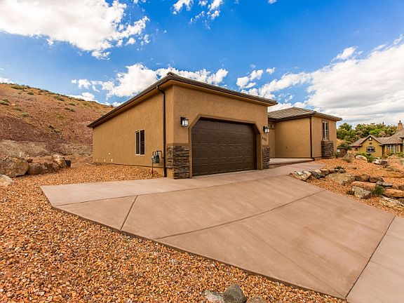 3rd image of 696 S 1820 West Cir