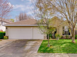 10 Kittiwake Ct, Sacramento, CA