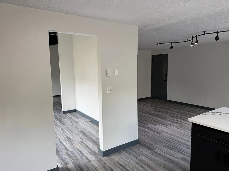 3769 Kevington Ave — Photo 16