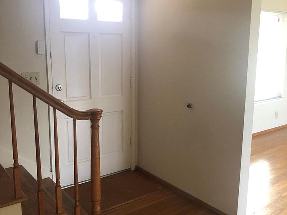 4th image of 2277 Delvin Way