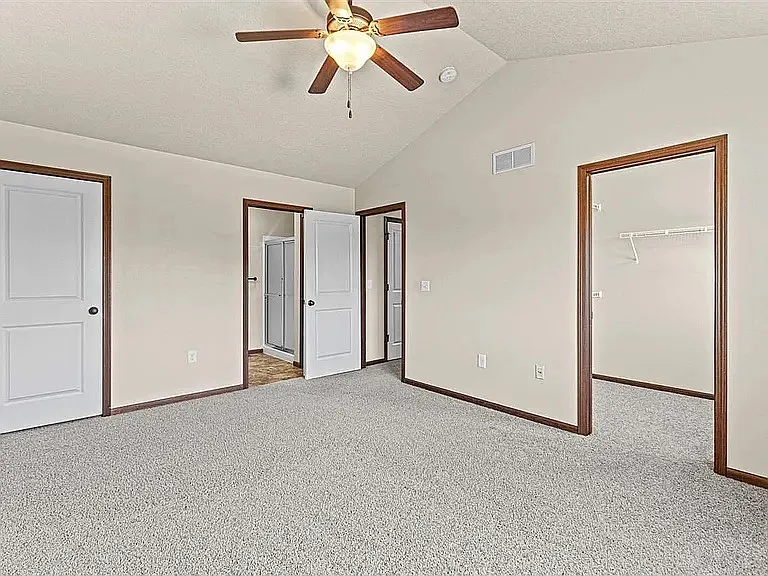 1538 Burr Dr — Photo 13