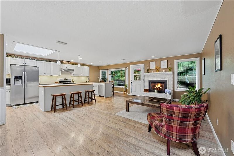 5th image of 11825 Meridian Place SE