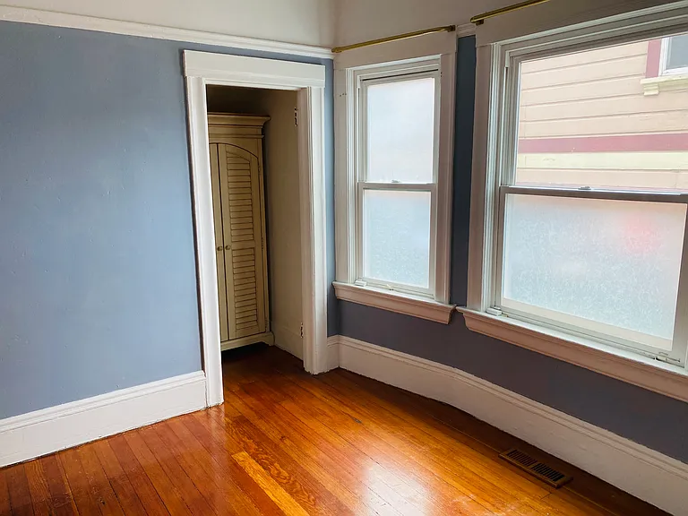 4629 Shattuck Ave — Photo 24