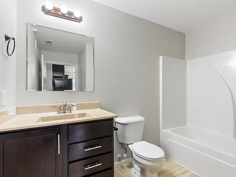 1260 E Minnesota St #106 — Photo 17