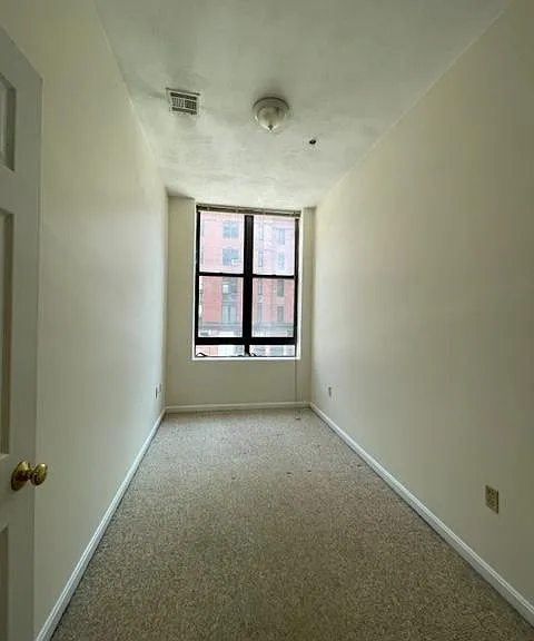 79 Essex St #52 — Photo 5