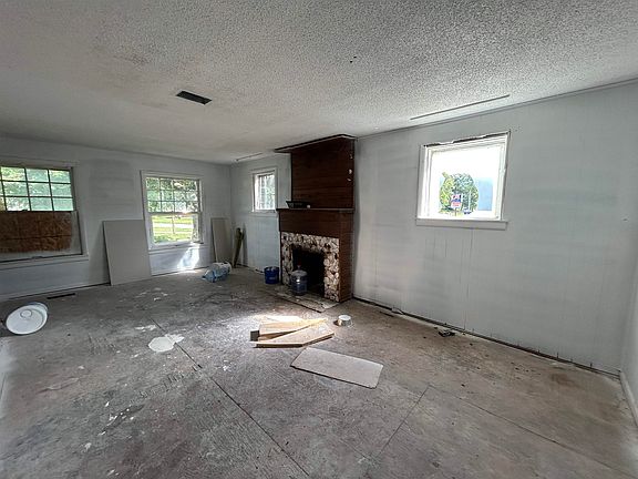5th image of 456 Leta Ave