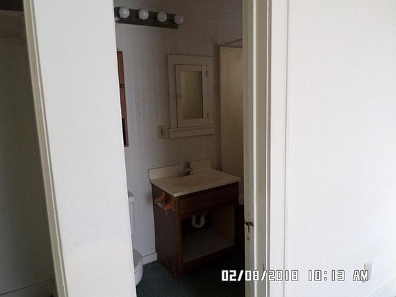 3rd image of 110 1/2 E 6th Ave