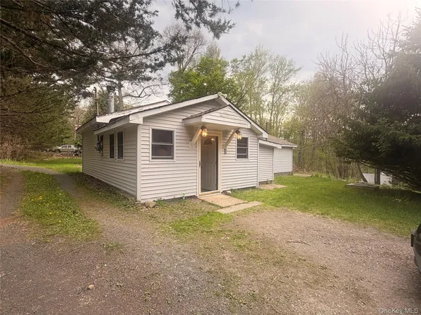 157 White Bridge Rd, Middletown, NY 10940