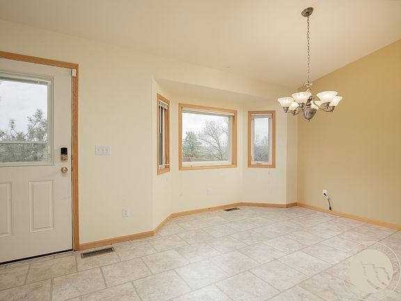 5th image of 2408 Brook Hollow Dr
