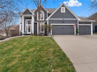 5715 NE Sapphire Pl, Lees Summit, MO 64064