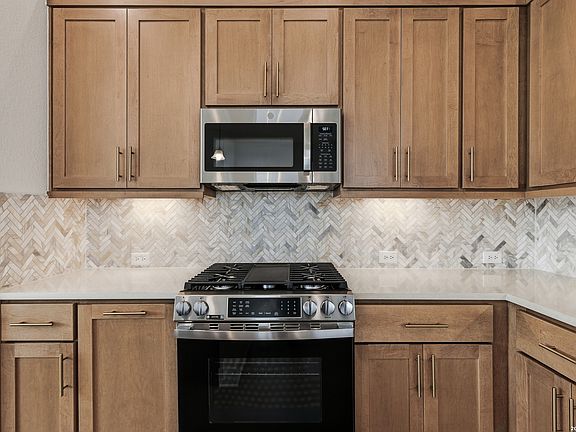 5th image of 20675 Huebner Road #535