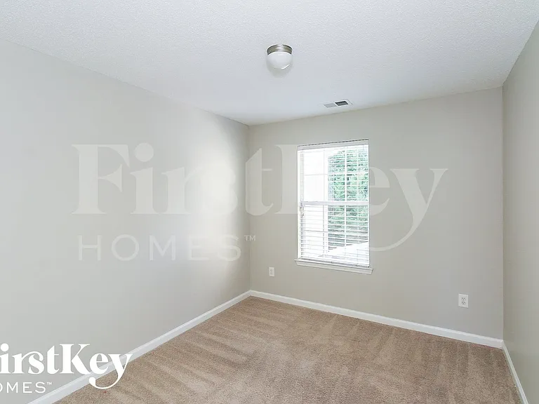 3585 Parc Cir SW — Photo 12