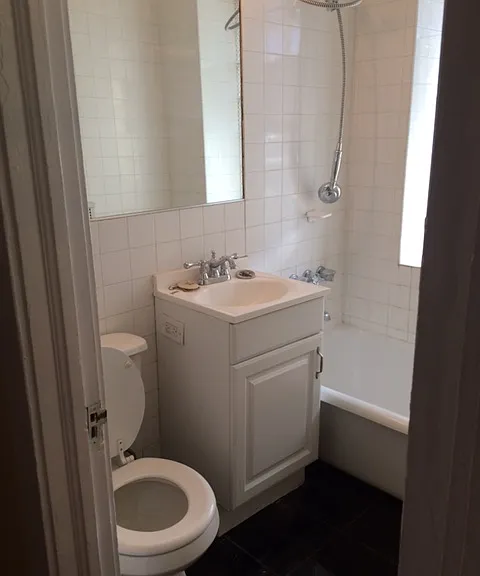 2324 N Lincoln Park W #1C — Photo 4