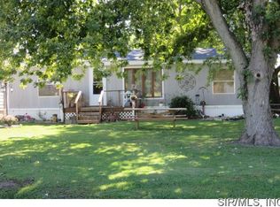 105 N Ash St, Coffeen, IL 62017