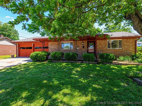 2nd image of 708 Crown Dr