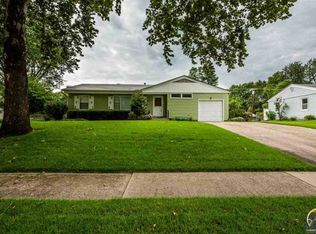2433 SW Indian Trl, Topeka, KS 66614